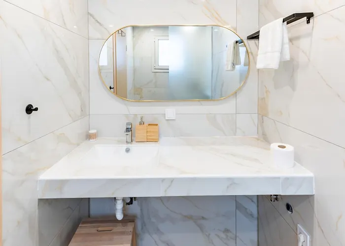 Апартаменты Premium In Louloudadika 7th Floor Views New Reno